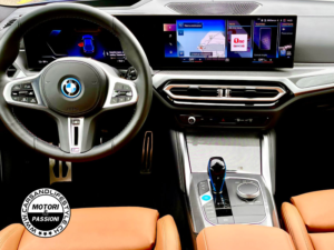 BMW i40 cockpit